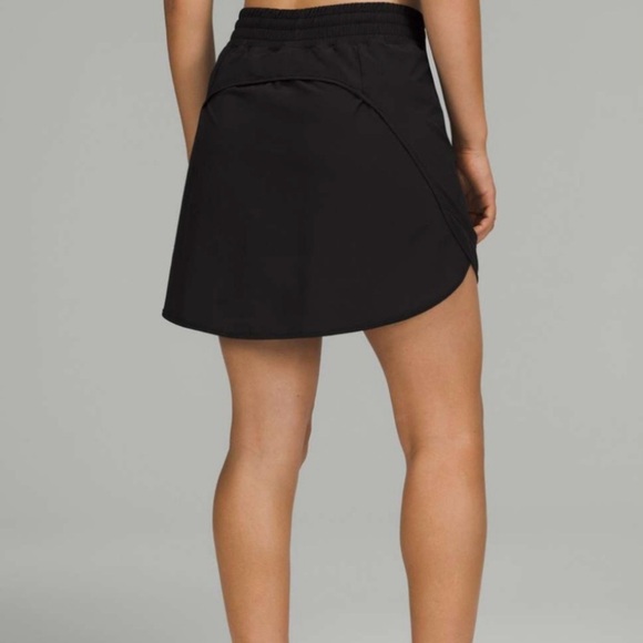 Lululemon Hotty Hot High-Rise Skirt - black- 0 - Picture 4 of 6
